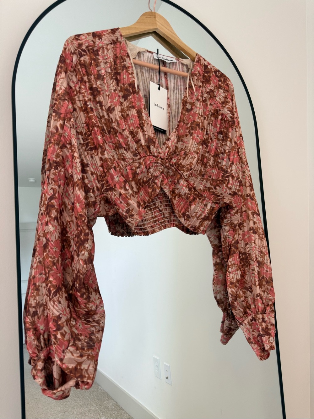 En Saison Floral Smocked Cropped Blouse
